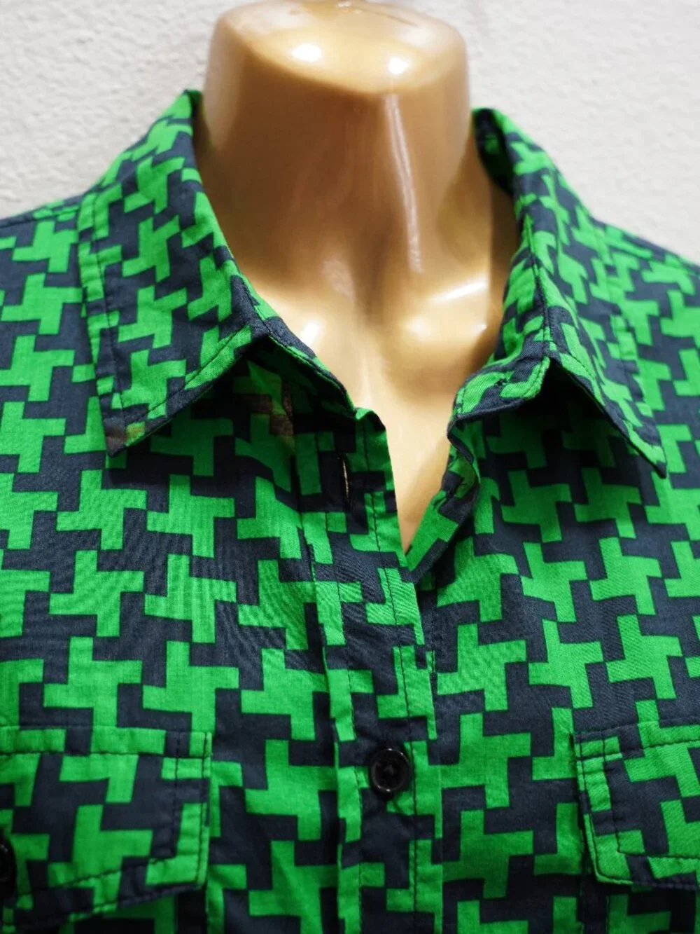 Michael Kors Womens Button Top Roll Tab L/S Green Pattern Shirt size L - Picture 3 of 5
